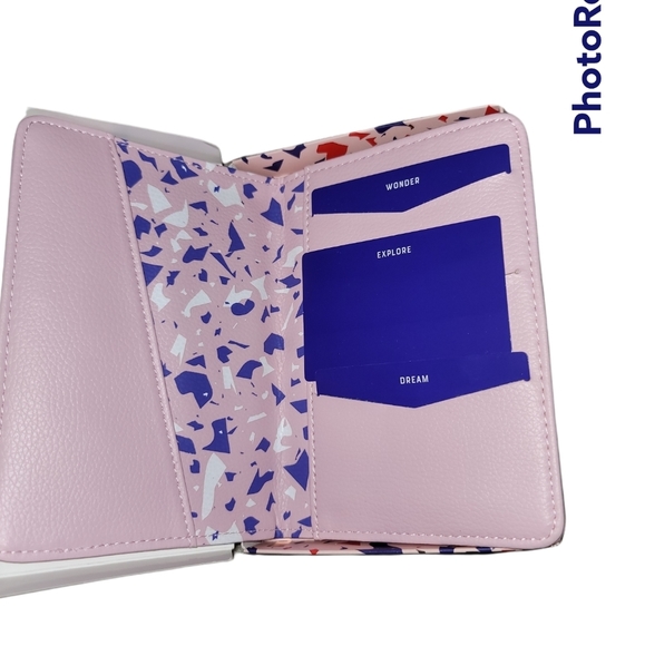 Yes Studio | Faux Leather Passport, Card, and Travel ID Holder Wallet - Picture 3 of 4